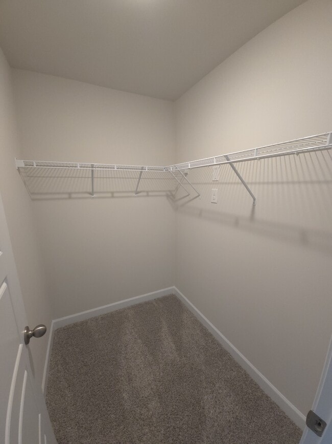 Building Photo - 2 Rockshire Trl