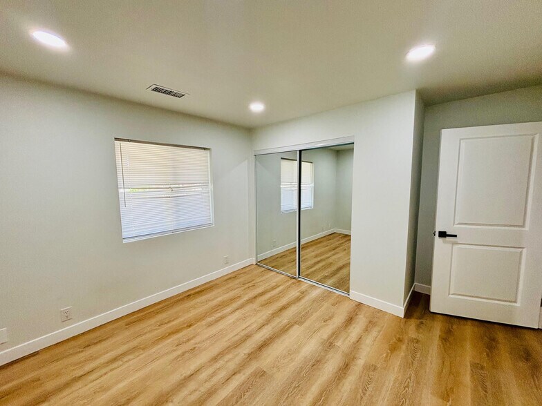 Building Photo - 41725 22nd St W