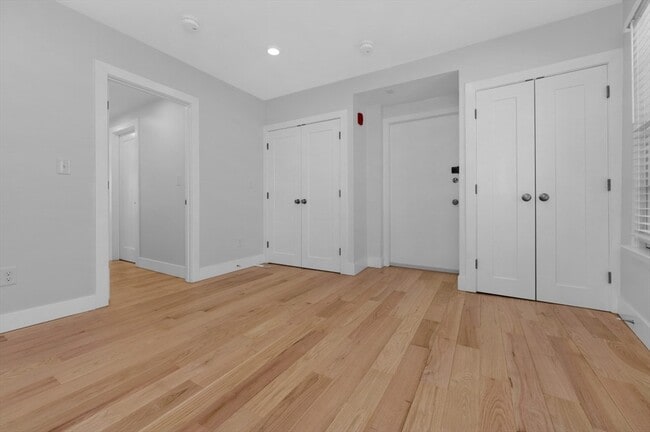 Building Photo - 55 Main St