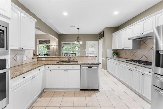 Building Photo - 15150 Galena Dr