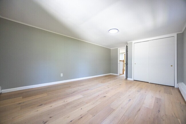 Building Photo - 52 East Ave