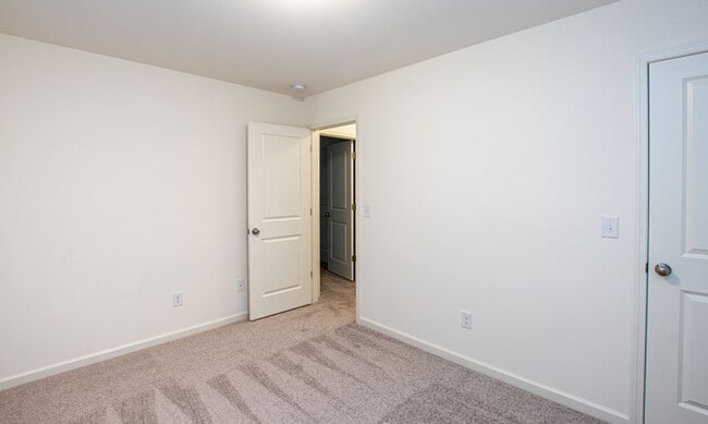 Building Photo - 3BD/2.5 Bath Townhome in Midland Wyntree Community- JANUARY 2026