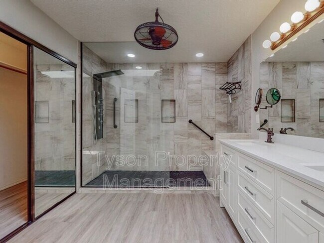 Building Photo - 8705 Silvercrest Ct NW