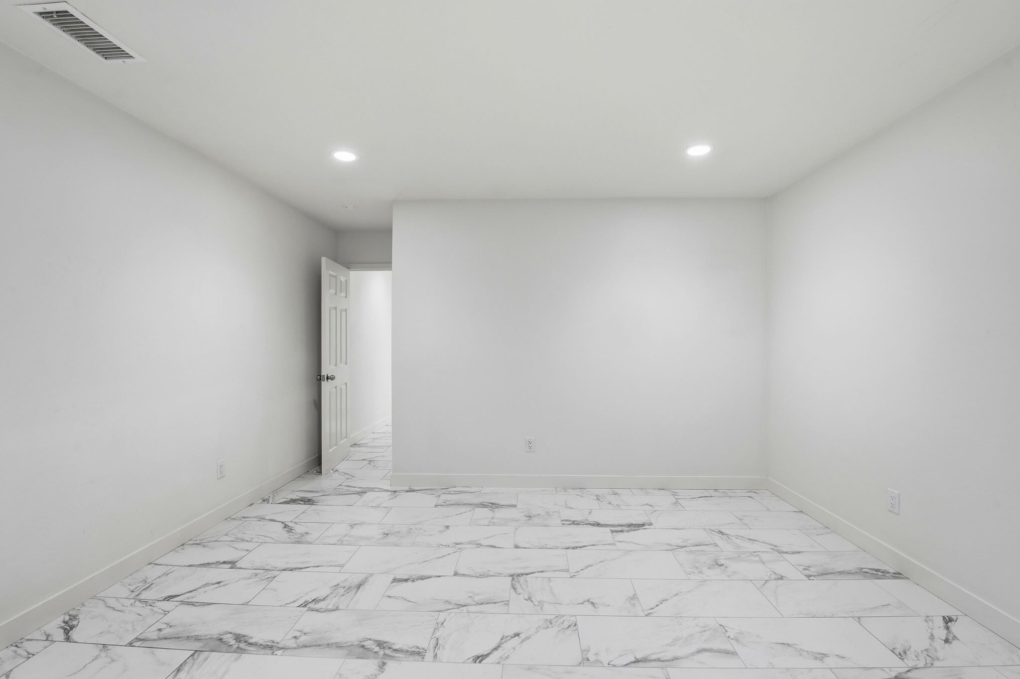 Building Photo - 30845 Catarina Dr