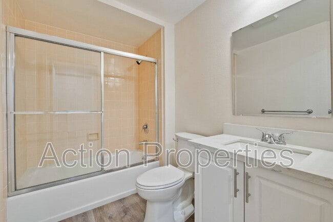 Building Photo - 550 Ortega Ave