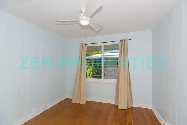 Building Photo - 3167 Charles St