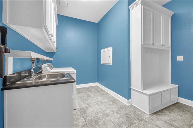 Building Photo - 5946 Bradley Ct