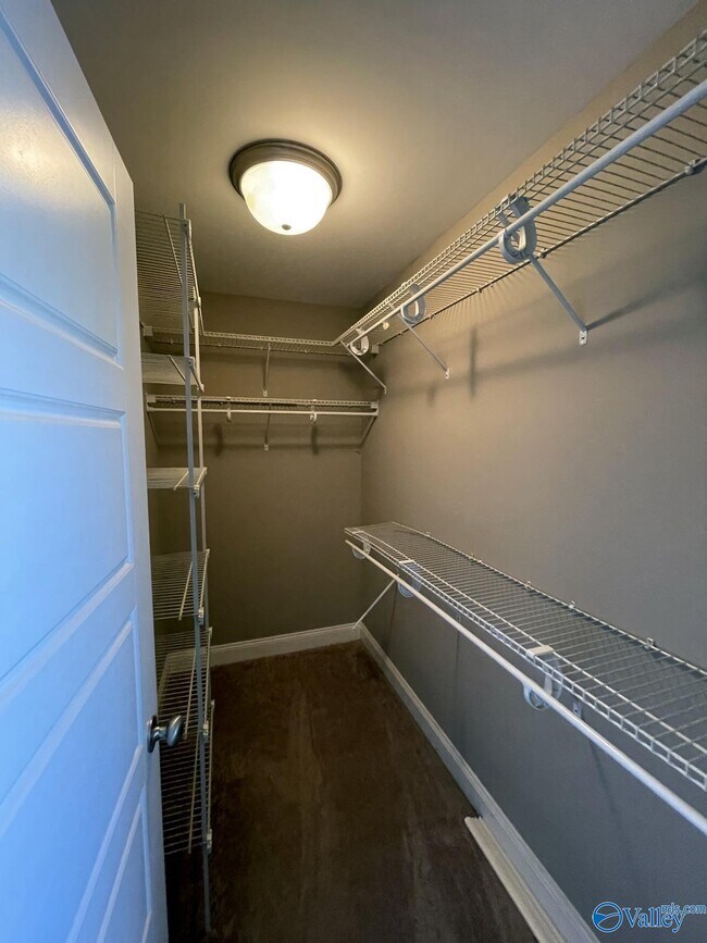 Building Photo - 106 Summerset Ln