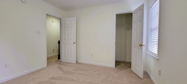 Building Photo - 12351 Grove Pl