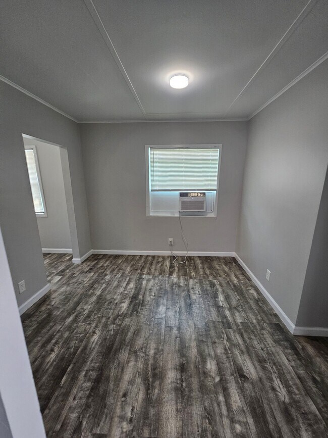 Building Photo - 529 Revere Rd