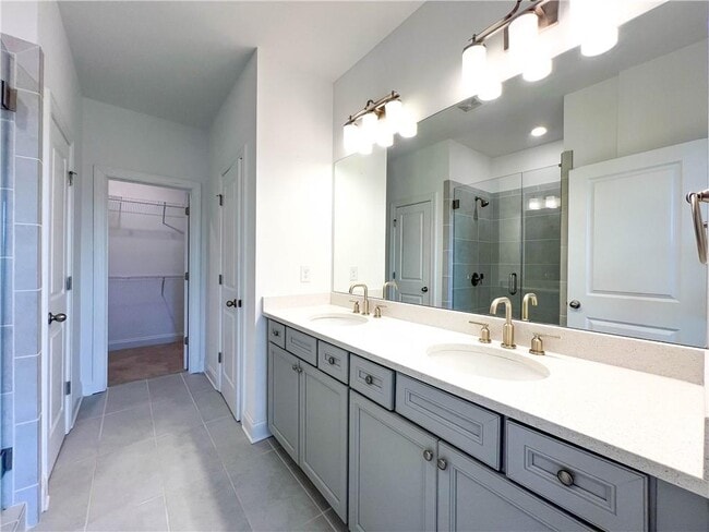 Building Photo - 6605 Beacon Dr