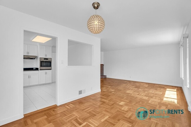 Building Photo - Silver Terrace: Updated Single Family Home...