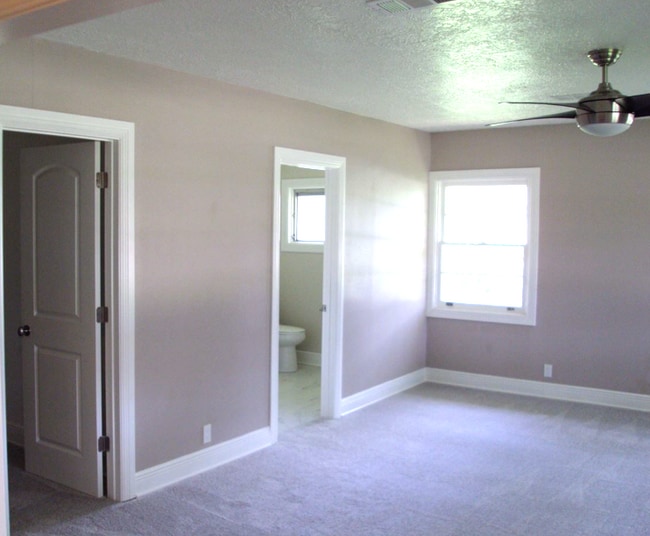 Building Photo - 2490 Harrison Ave