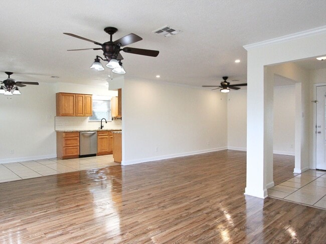 Building Photo - 3810 Bonita Ln