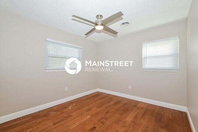 Building Photo - 3 Bedroom Pet-Friendly Home in West Bradenton, FL with Main Street Renewal