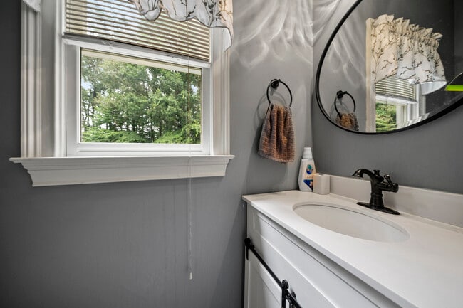 Building Photo - 442 Chatfield Pointe NW