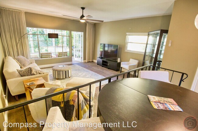 Building Photo - 2 br, 1.5 bath House - 713 W. Venice Ave.