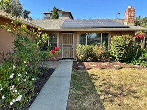 Building Photo - Beautiful Salinas Home