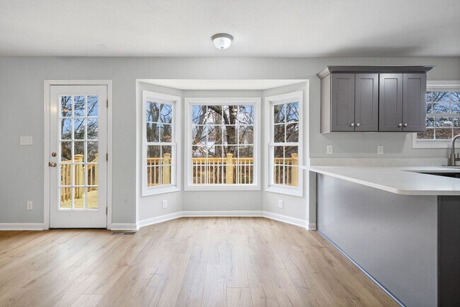 Building Photo - Spacious 3 bedroom 2 1/2 bath home for rent!