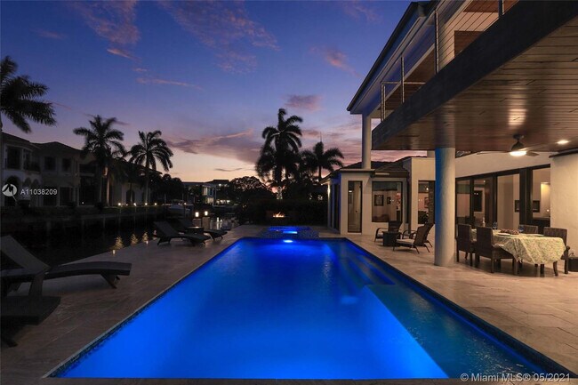 Building Photo - 750 Marine Dr