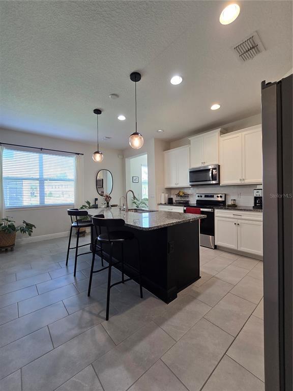 Building Photo - 14162 Damselfly Dr