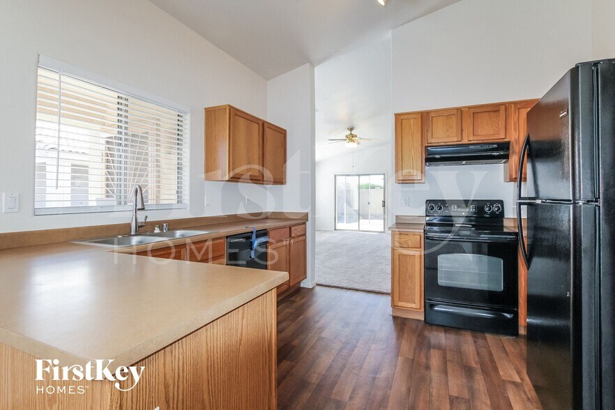 Building Photo - 17750 N White Horse Trail