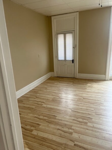 Building Photo - 46 S Monroe St