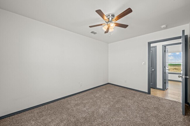 Building Photo - 8536 E County Rd 5500