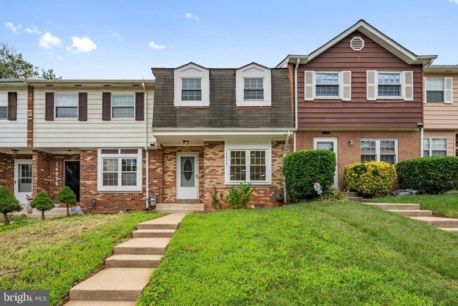 Building Photo - 14874 Emberdale Dr