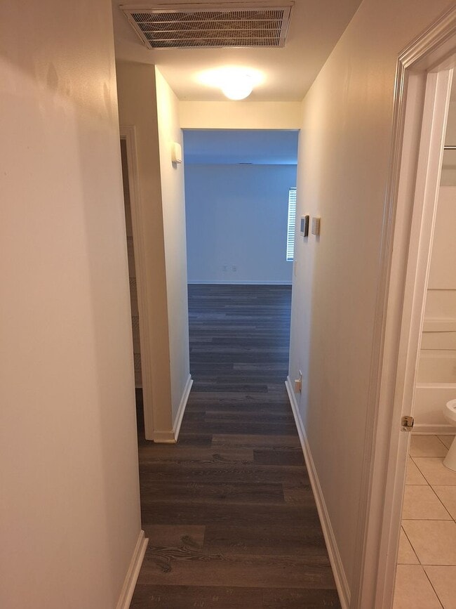 Building Photo - Wonderfully Remodeled Three Bedroom Home i...
