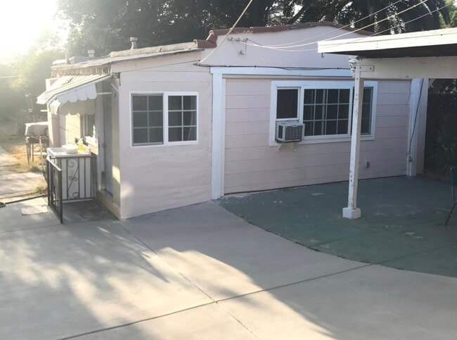 Building Photo - 1437 Highland Ave