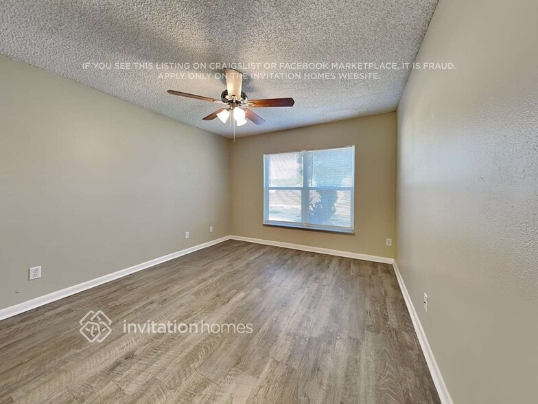 Building Photo - 234 Regal Park Dr