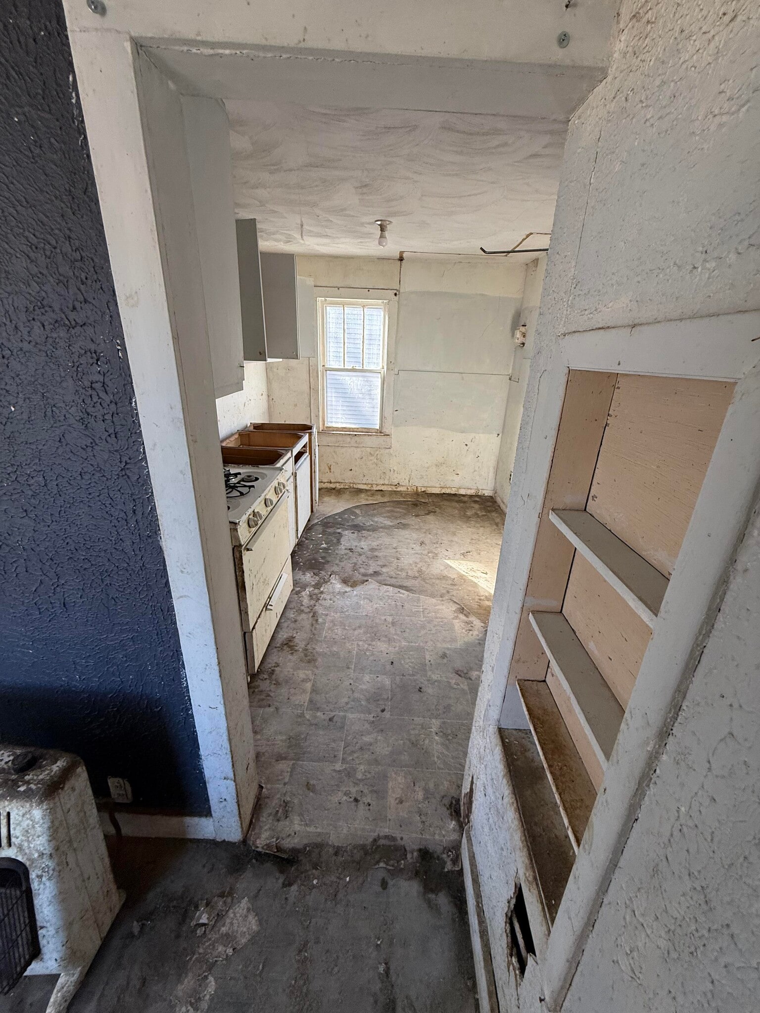 Building Photo - 1700 W Grand Ave