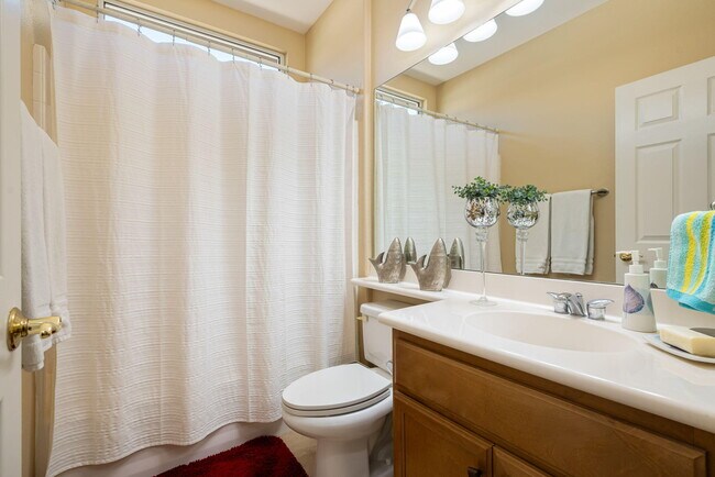 Building Photo - 60268 Sweetshade Ln