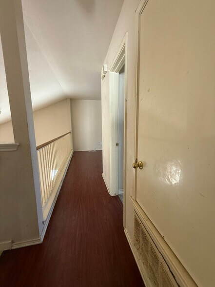 Building Photo - 1209 Coronation Way