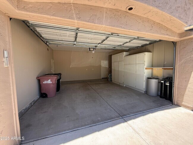 Building Photo - 21570 N 72nd Way