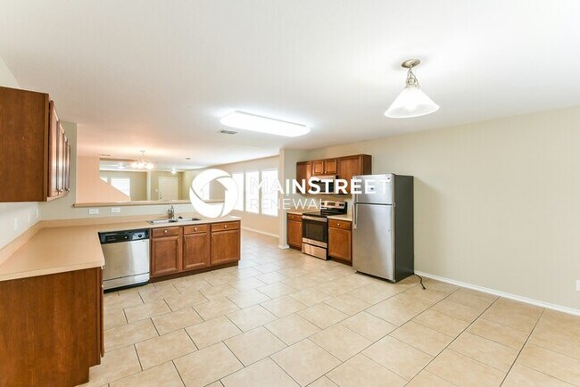 Building Photo - 5 Bedroom Pet-Friendly Home in San Antonio...