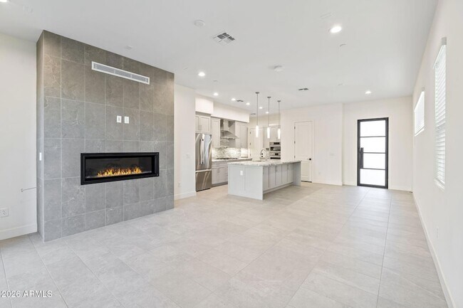 Building Photo - 1 Easy St