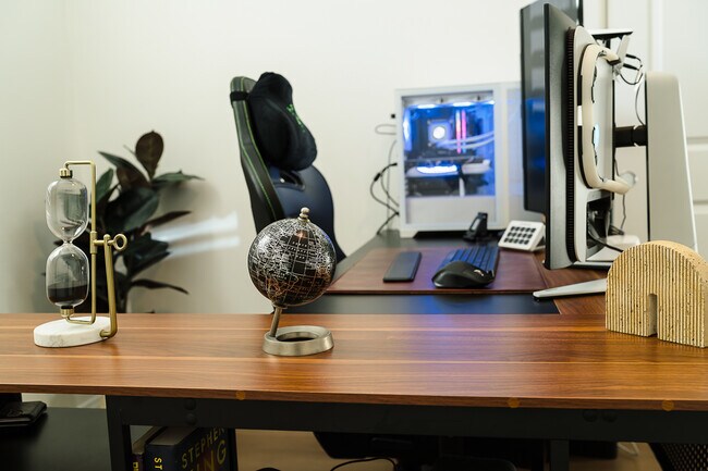 Building Photo - 36351 Elizabeth Ln