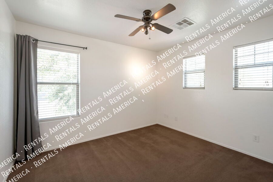 Building Photo - 2715 S Cupertino Dr