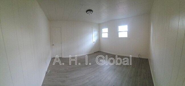 Building Photo - 1033 Dunaway St