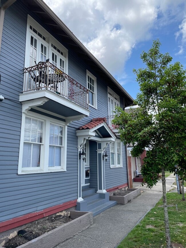 Building Photo - 4110-4116 Cleveland Ave
