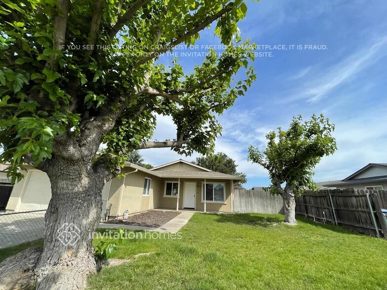 Building Photo - 1658 Ashwood Dr