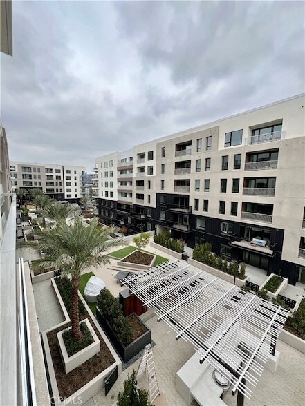 Building Photo - 2512 Rivington