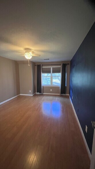 Master bedroom - 305 Archers Mead