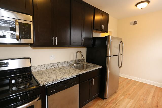 Building Photo - 4041 N Ashland Ave