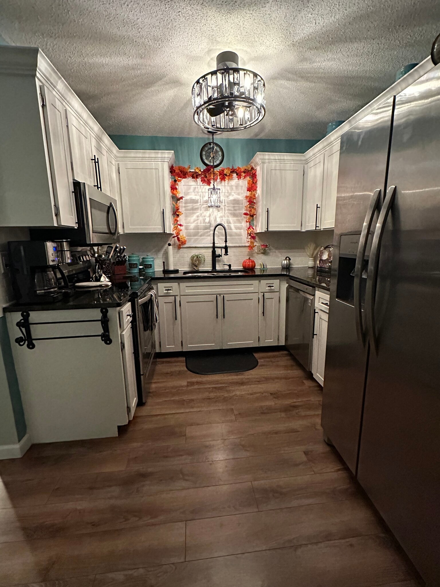 Kitchen (granite) - 115 Cypress Pond Rd