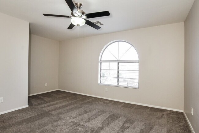 Building Photo - 23955 W Antelope Trail