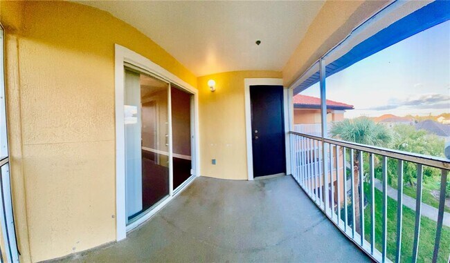 Building Photo - 5451 Vineland Rd