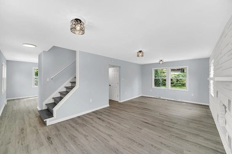 Building Photo - 627 W 43rd Pl